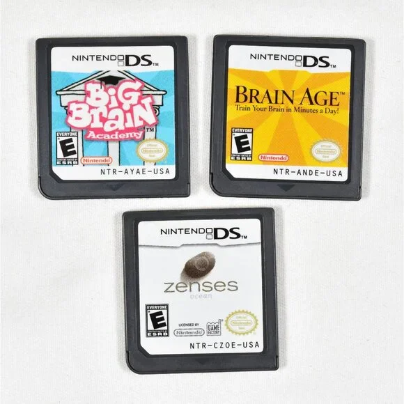 Nintendo DSi XL Handheld Video Game Console with Stylus Charger 3 Games Case - Picture 10 of 16